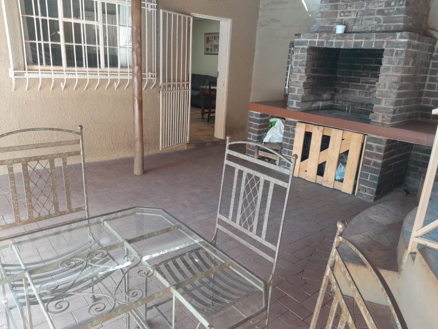 4 Bedroom Property for Sale in Protea Park North West